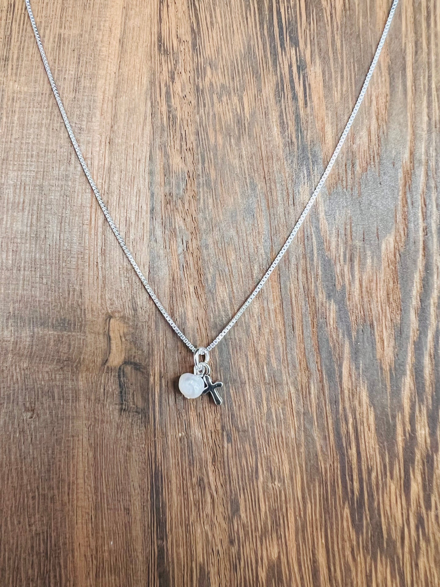 Cross w/ Pearl