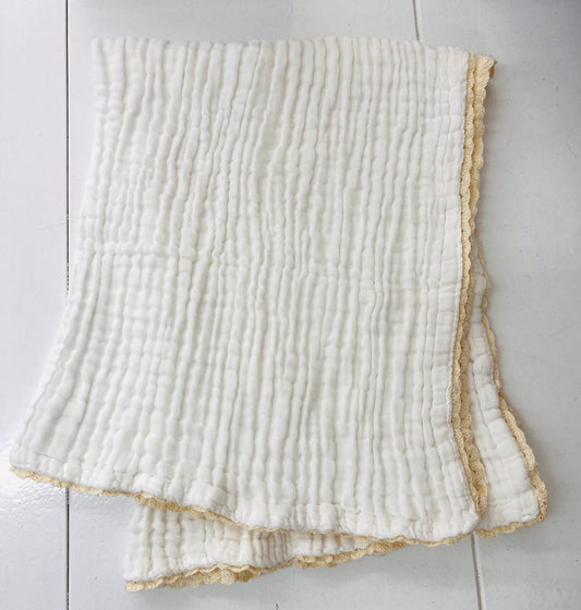 Cotton w/ Lace Trim Blanket
