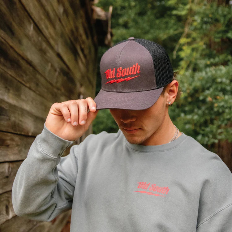 Bolt hat